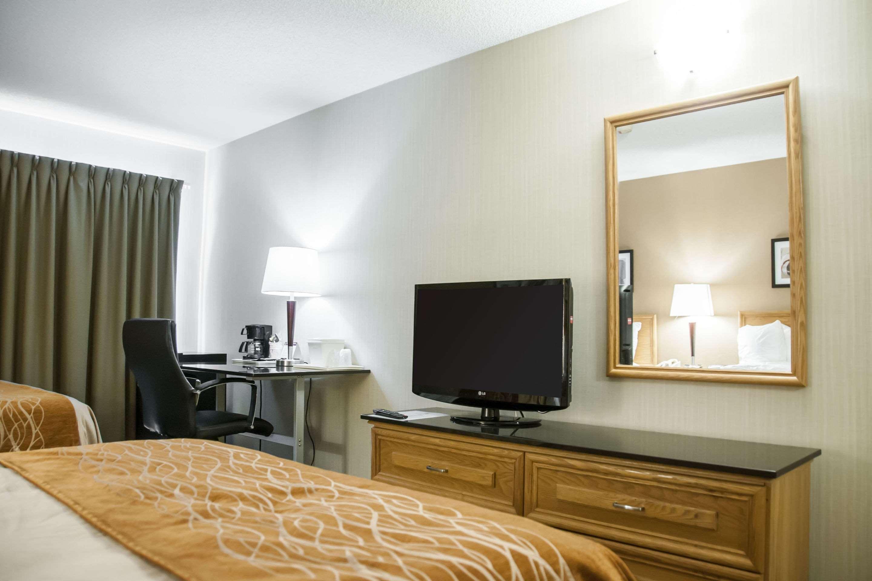 Comfort Inn South Brossard Esterno foto