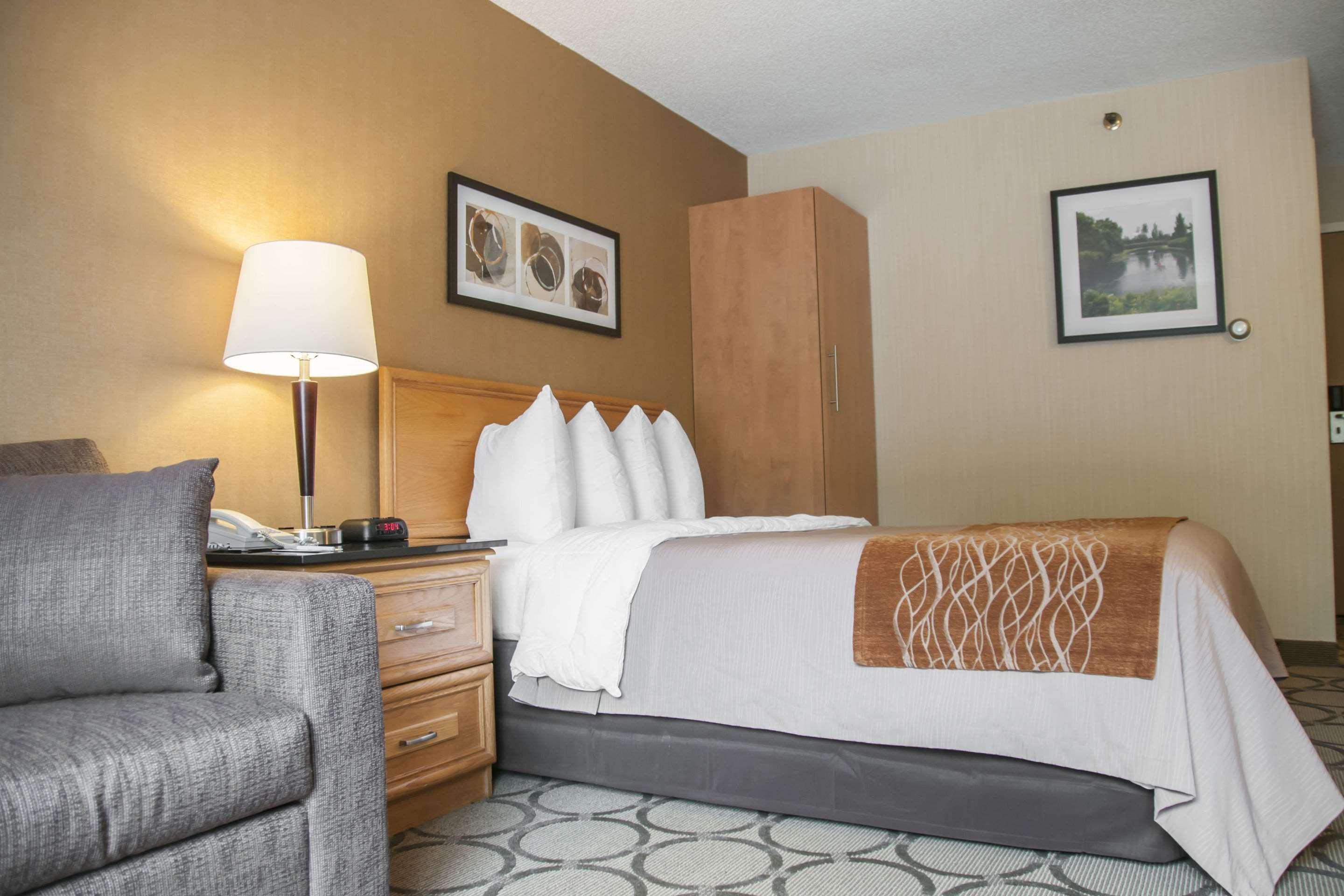 Comfort Inn South Brossard Esterno foto