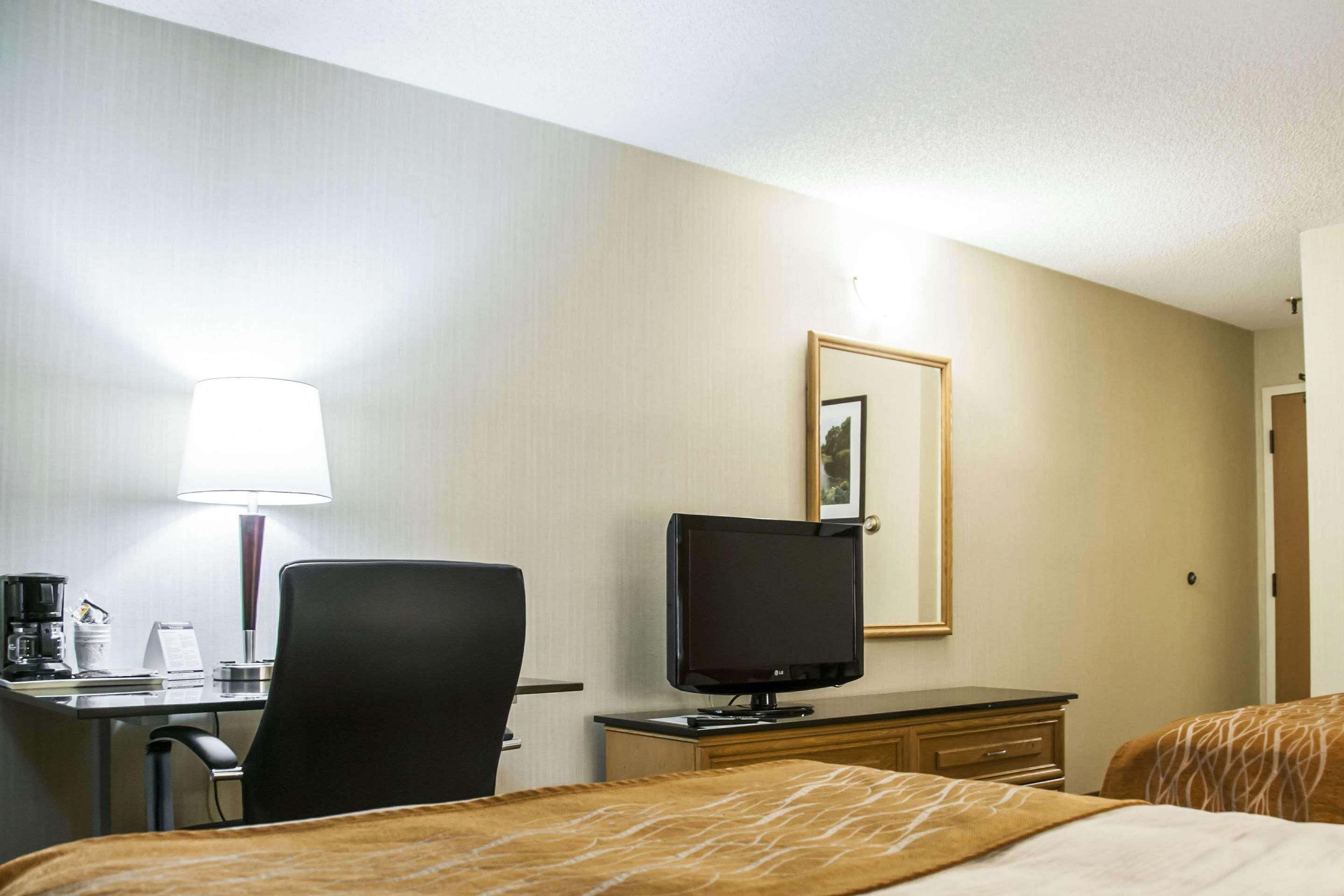 Comfort Inn South Brossard Esterno foto