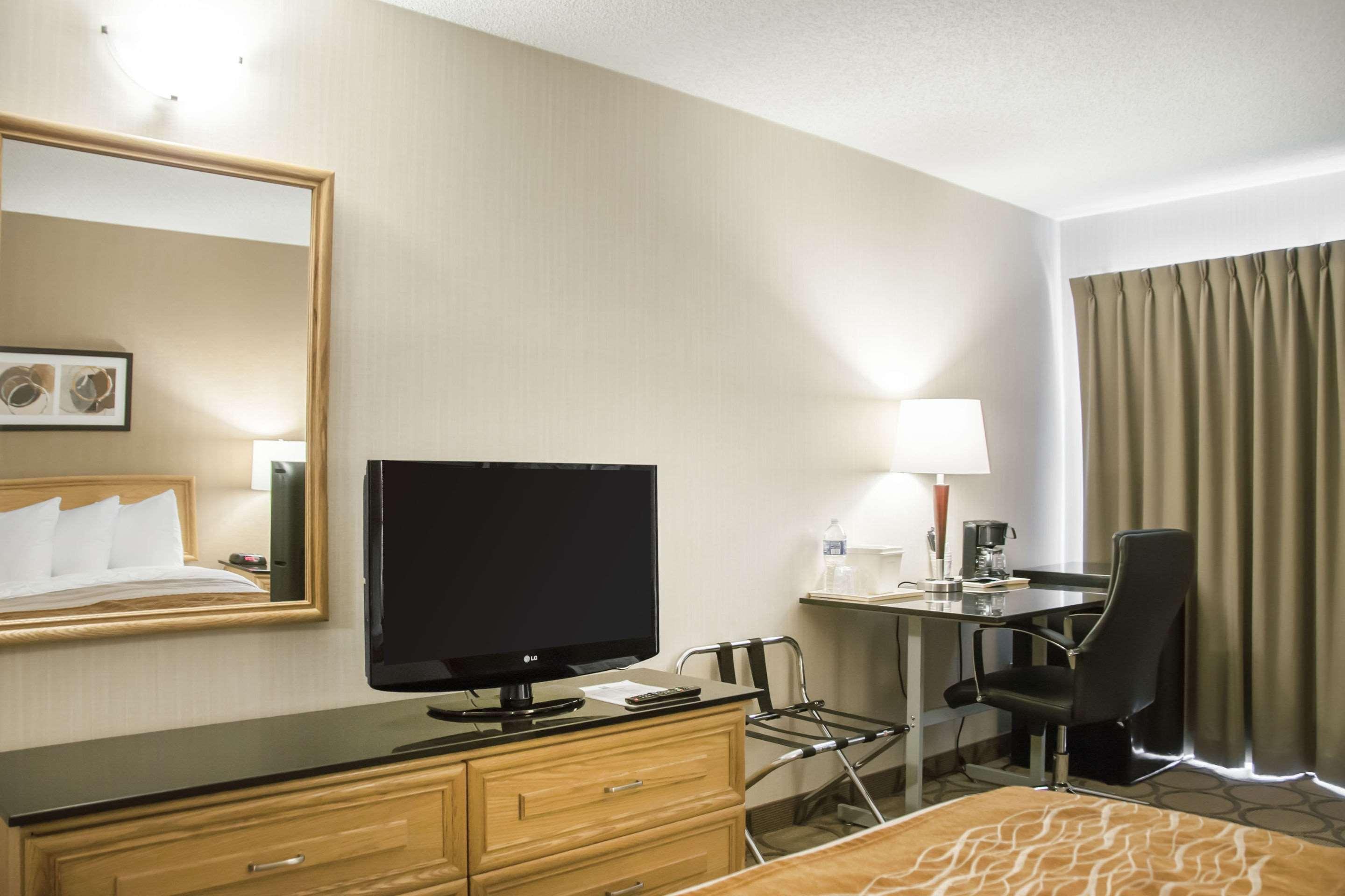 Comfort Inn South Brossard Esterno foto